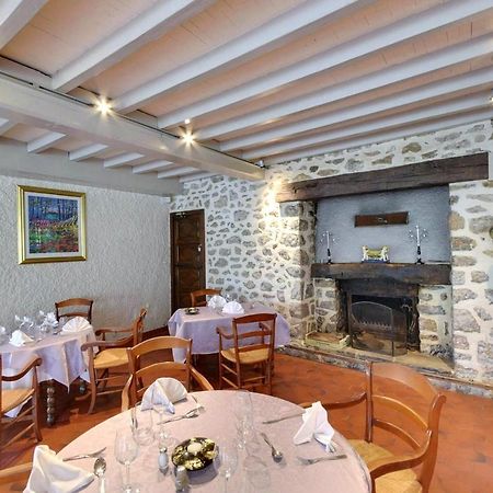 Fasthotel Oloron Hostellerie Du Paon Blanc Lurbe-Saint-Christau Esterno foto