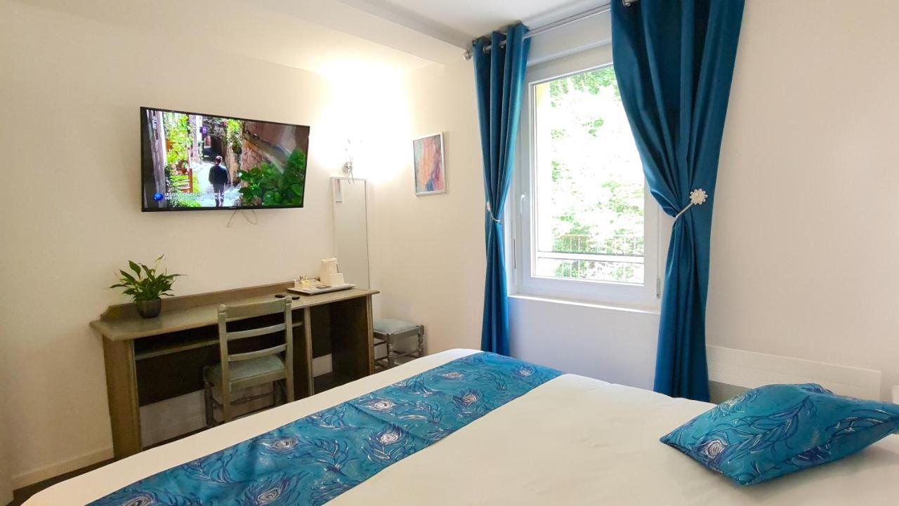 Fasthotel Oloron Hostellerie Du Paon Blanc Lurbe-Saint-Christau Esterno foto