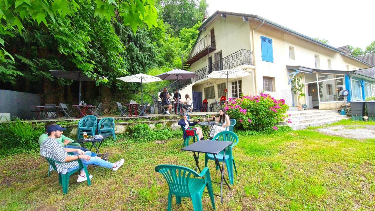 Fasthotel Oloron Hostellerie Du Paon Blanc Lurbe-Saint-Christau Esterno foto